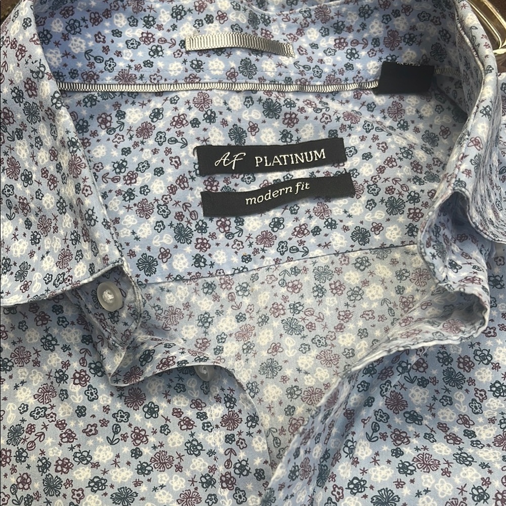 Casual Button Down Shirt with Modern Small Pattern